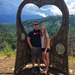 Meet your Posher, Brooke